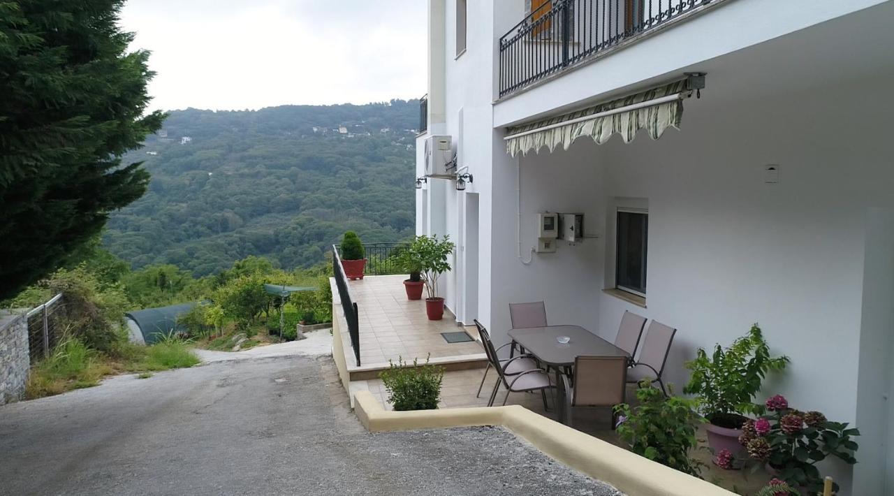 Makrirrákhi D & K Guest House מראה חיצוני תמונה